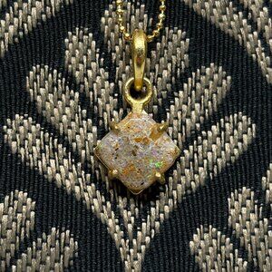 US Hidden Fire Sand Opal Necklace With Bright Pinfire Scale Colors